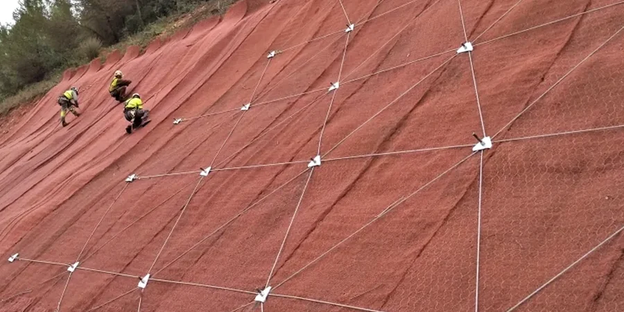 Slope Stability Analysis in Longueuil: Managing the Saint-Lawrence Lowlands